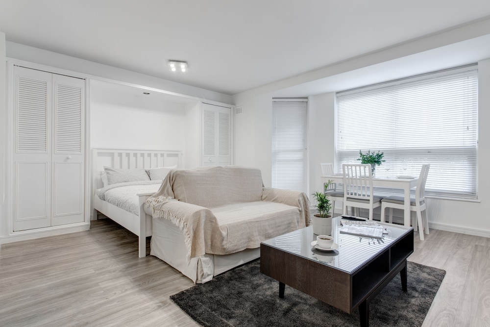 Sherborne court 25/50