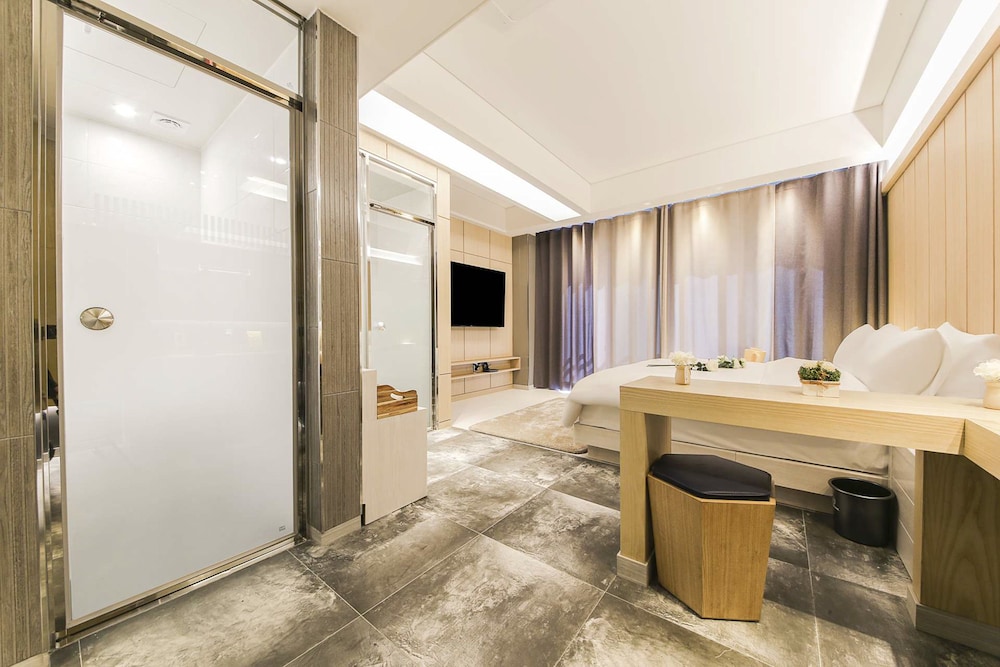 Hotel Yeogiuhtte Seodaegu 50/50
