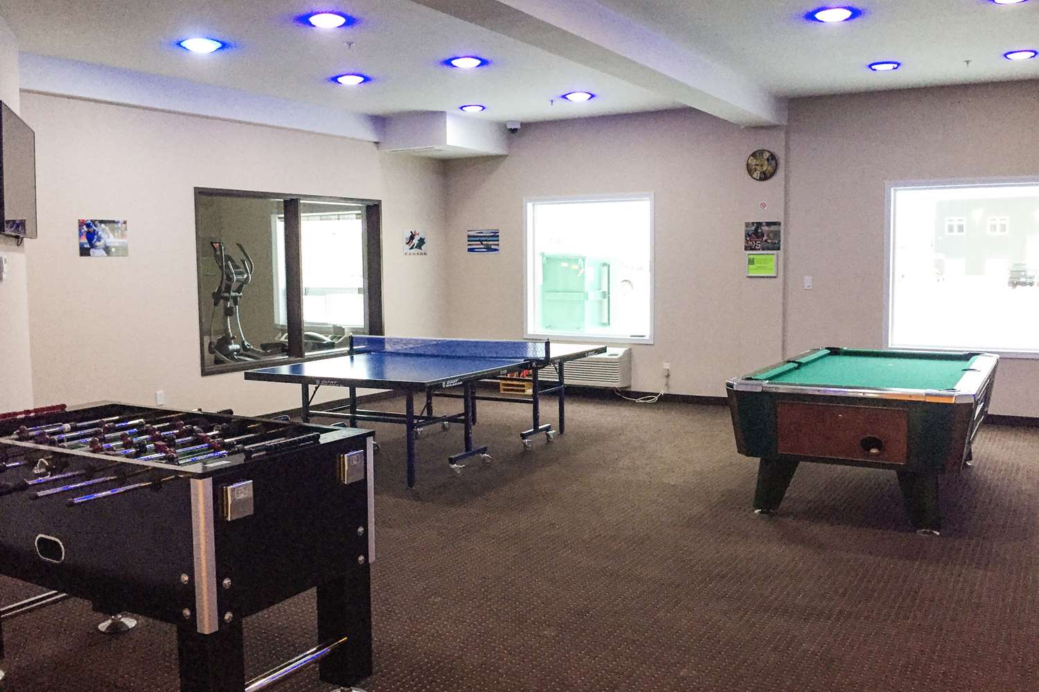 Comfort Inn & Suites Fox Creek 8/20