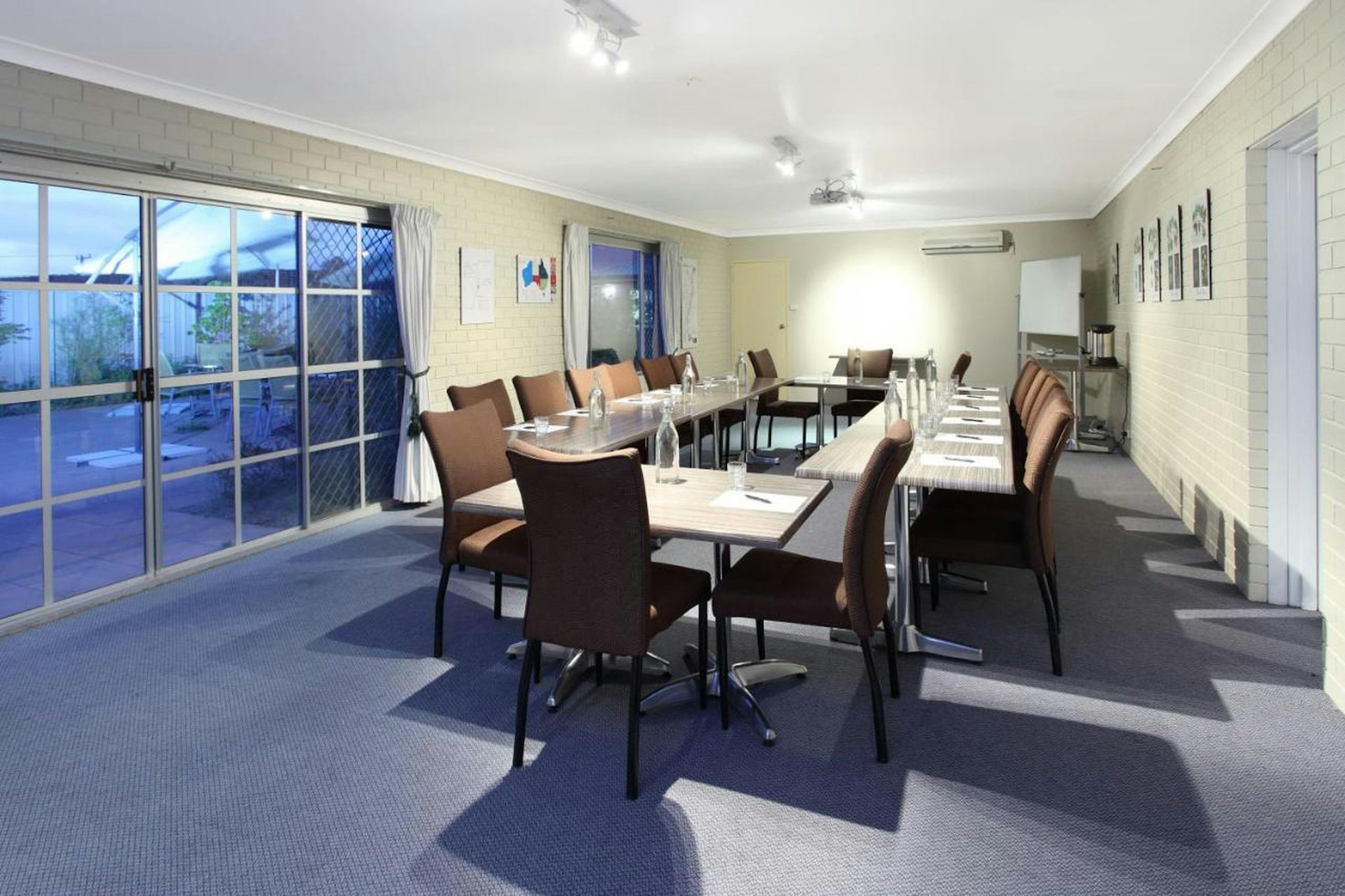 The Henry Parkes Tenterfield Ex Best Western 43/46