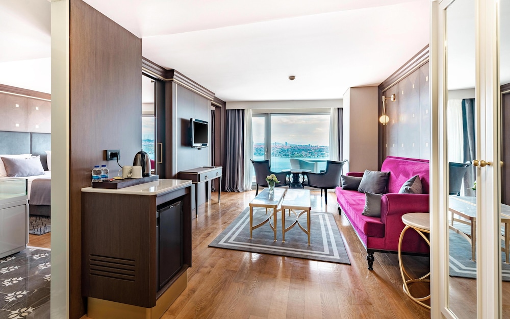 Opera Hotel Bosphorus 45/67