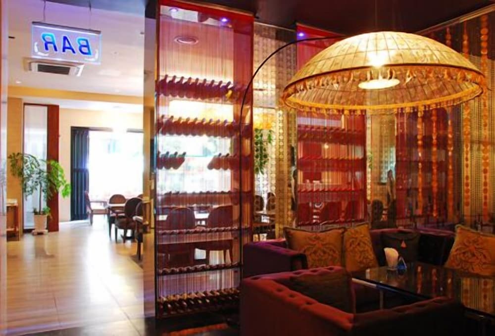 Noblesse Hotel 38/50