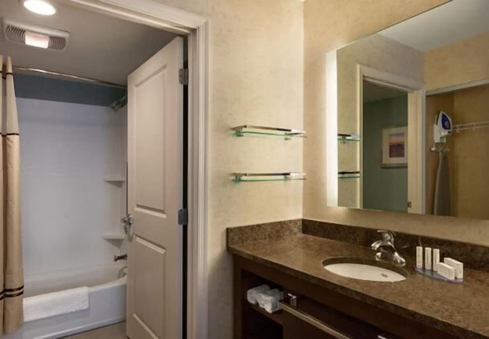 Residence Inn Long Island Islip/Courthouse Complex 35/35