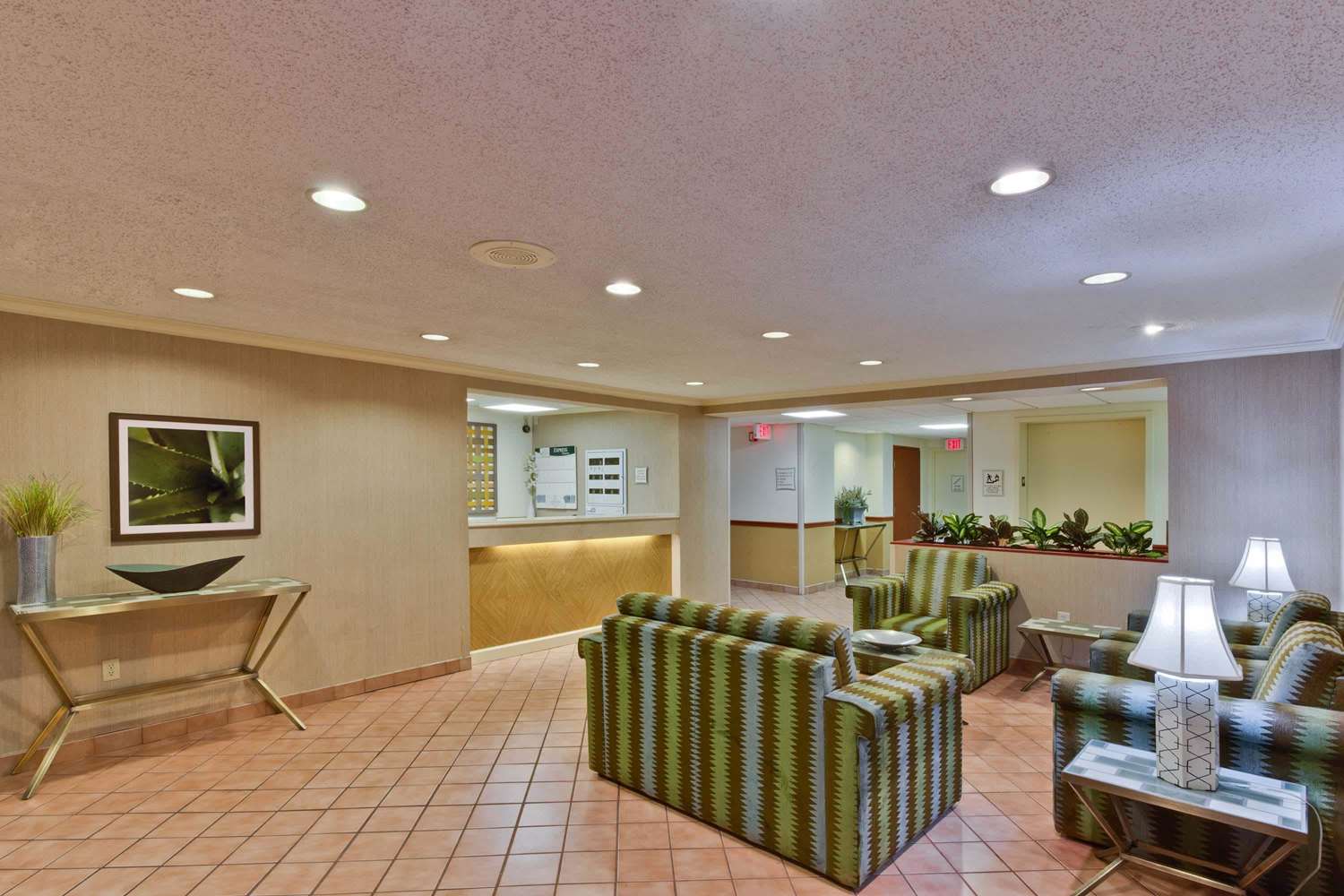 La Quinta Inn & Suites by Wyndham Lakeland East 25/37