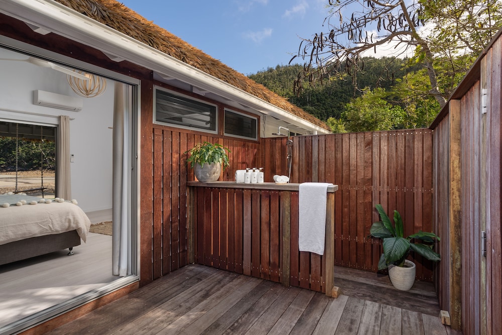 Elysian Luxury Eco Island Retreat 8/69