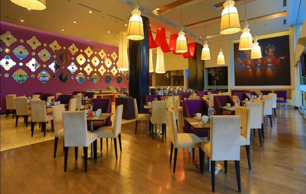 Aston Jambi Hotel & Conference Center 89/105