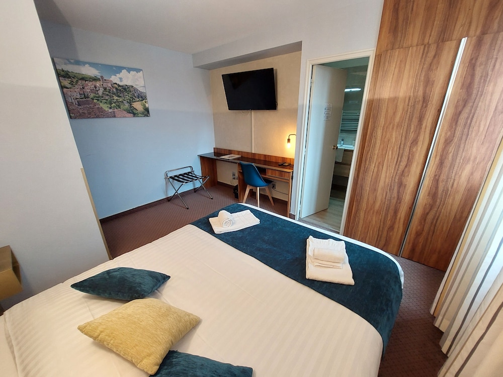 HOTEL LE LION D'OR 17/50