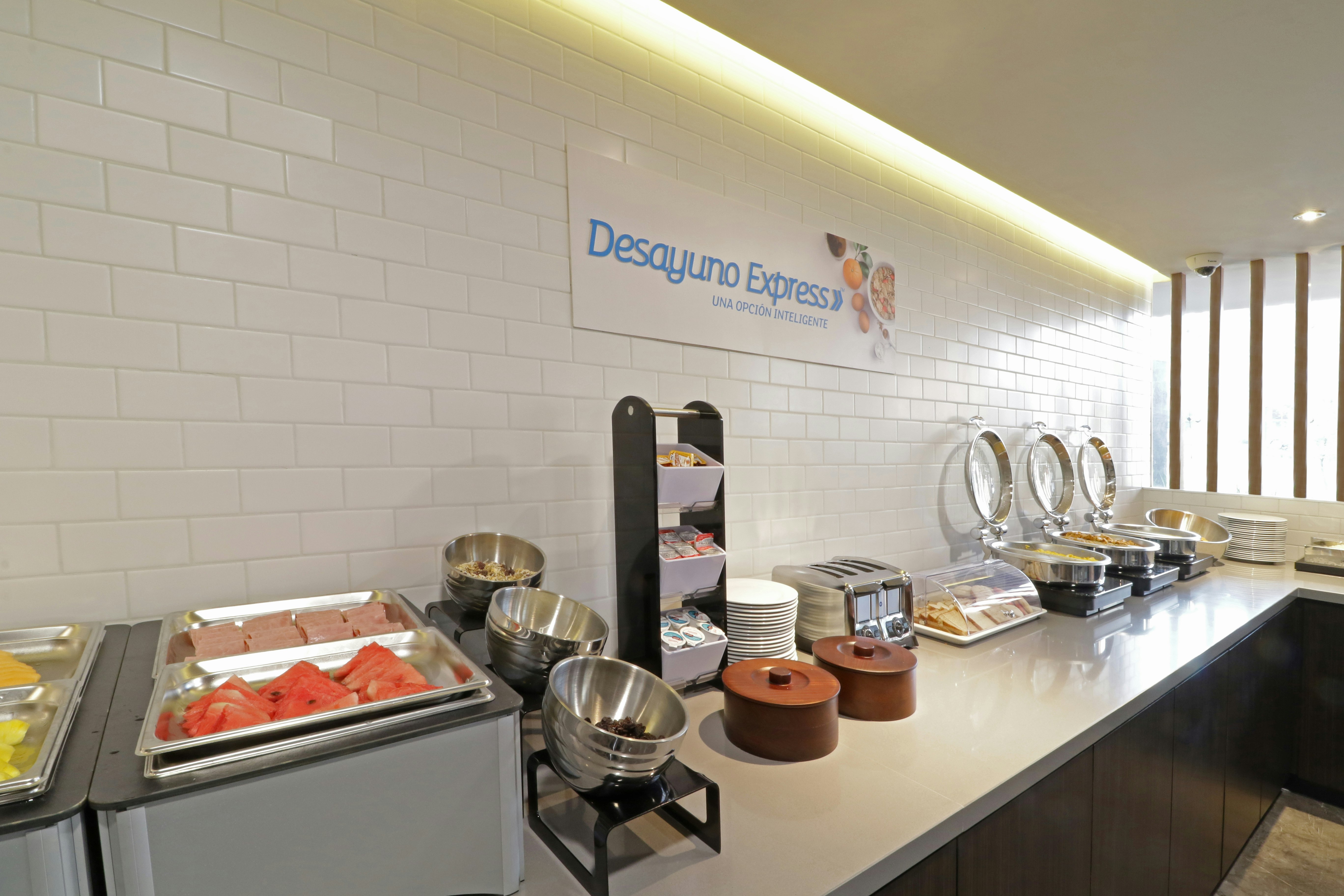 Holiday Inn Express Suites Monterrey Valle 14/74