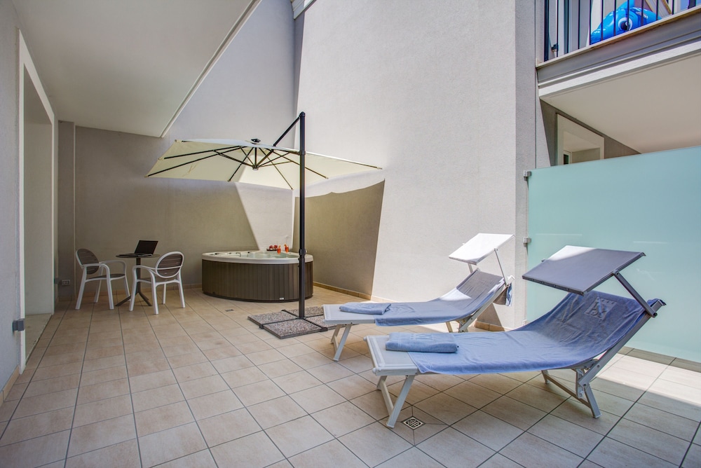 Rimini Suite Hotel 54/70