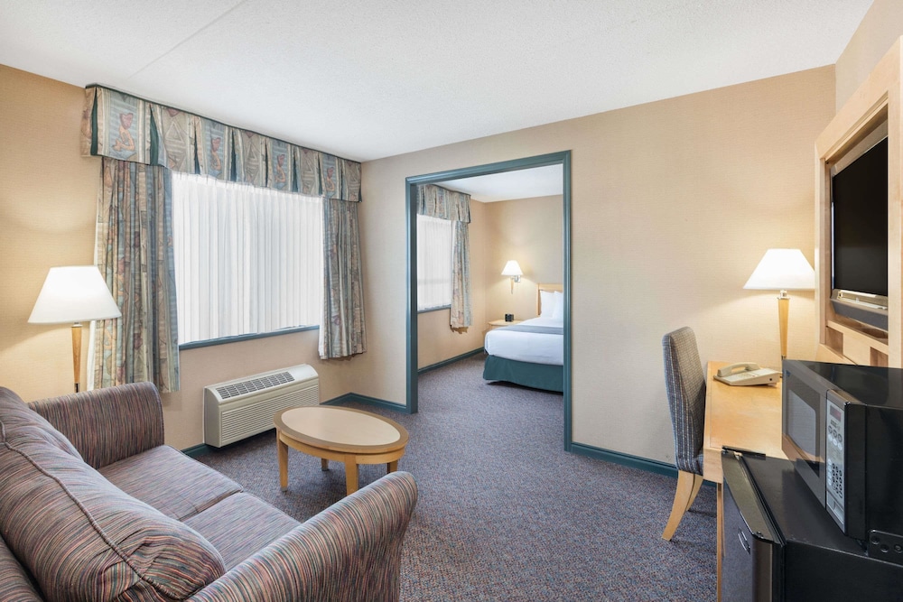 Ramada Plaza By Wyndham Prince George 28/44