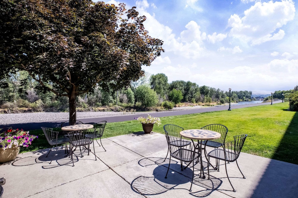 Baymont by Wyndham Yakima Riverfront 5/51