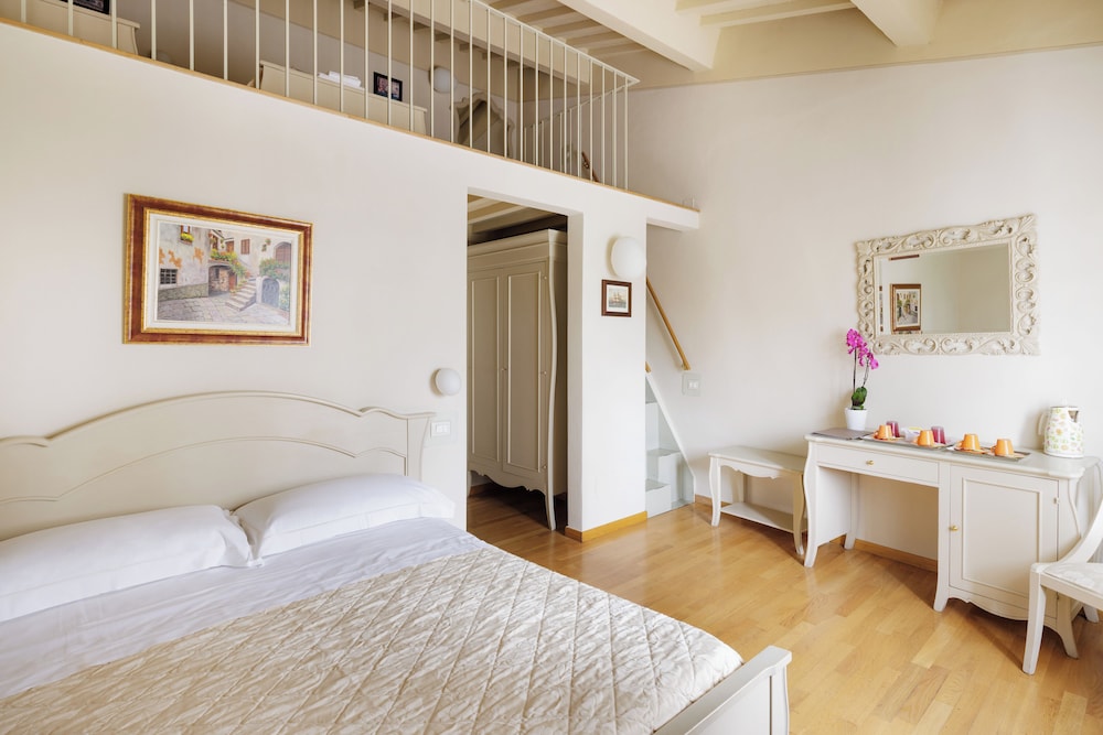 Relais I Miracoli 16/50