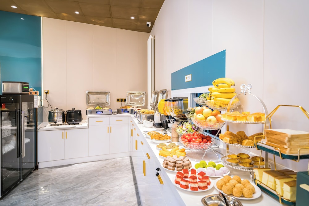 Dequan Luxury Hotel (Beijing CBD Jingguang Center Branch) 15/20
