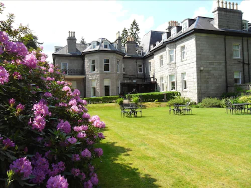 Tor Na Coille Hotel 49/52