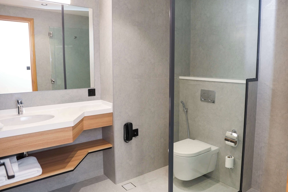 Park Inn by Radisson Muscat 44/50
