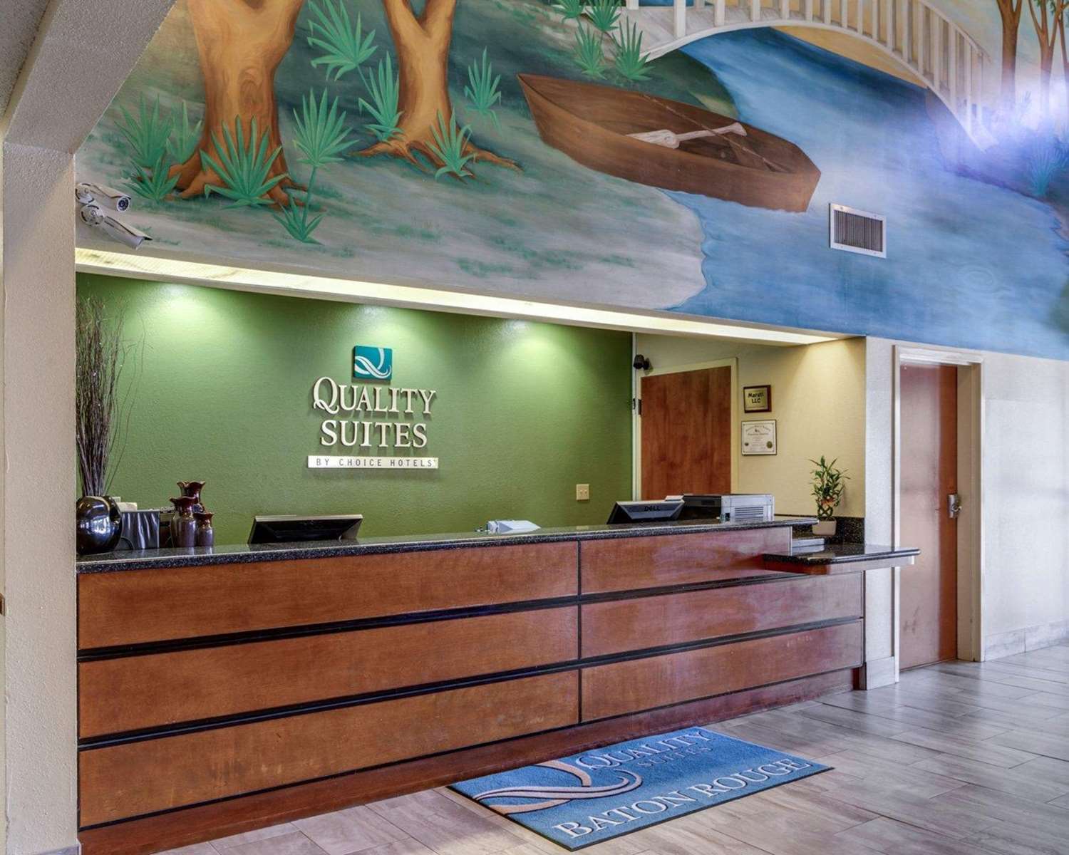 Quality Suites Baton Rouge East - Denham Springs 12/36