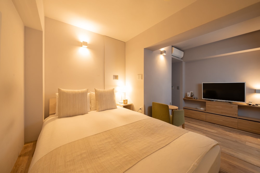 Roppongi Hotel S 15/75