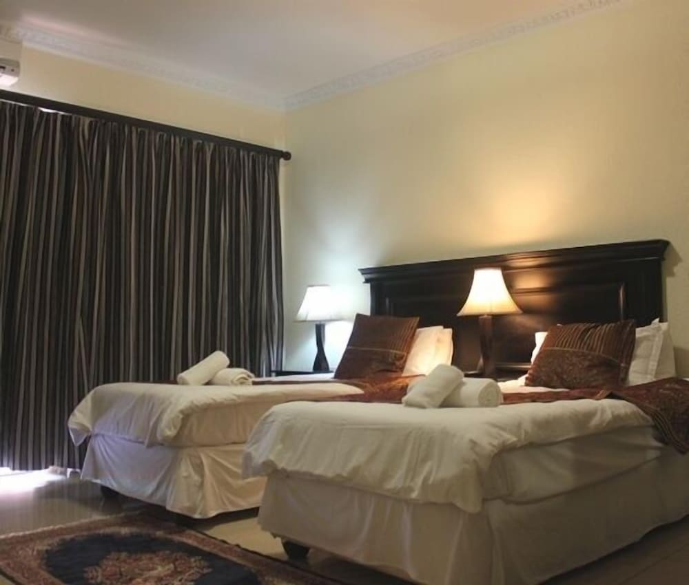 Rosenthal Guesthouse 2/15