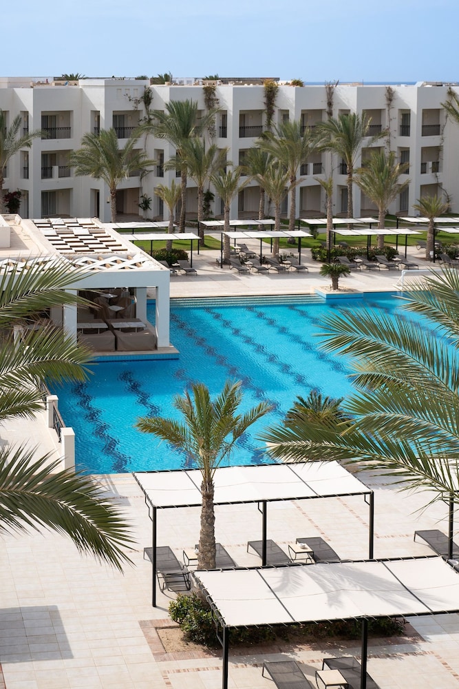 Jaz Crystal, Almaza Bay 55/59