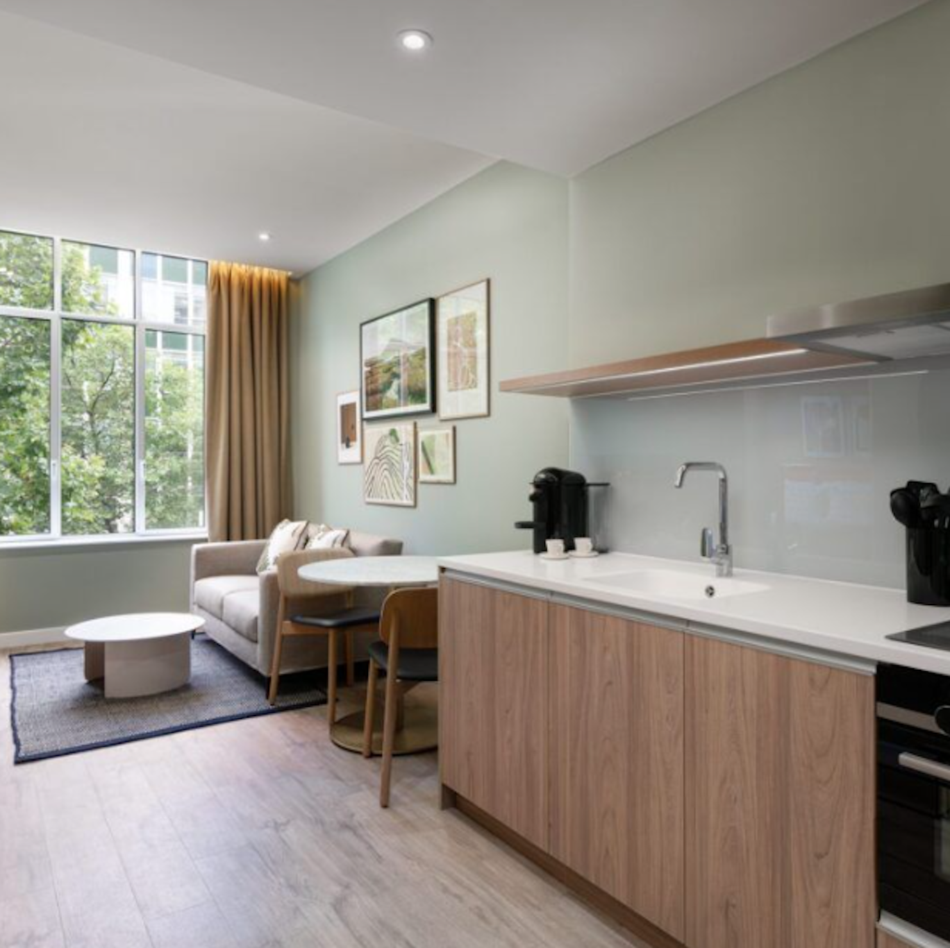 The Lincoln Suites 13/22