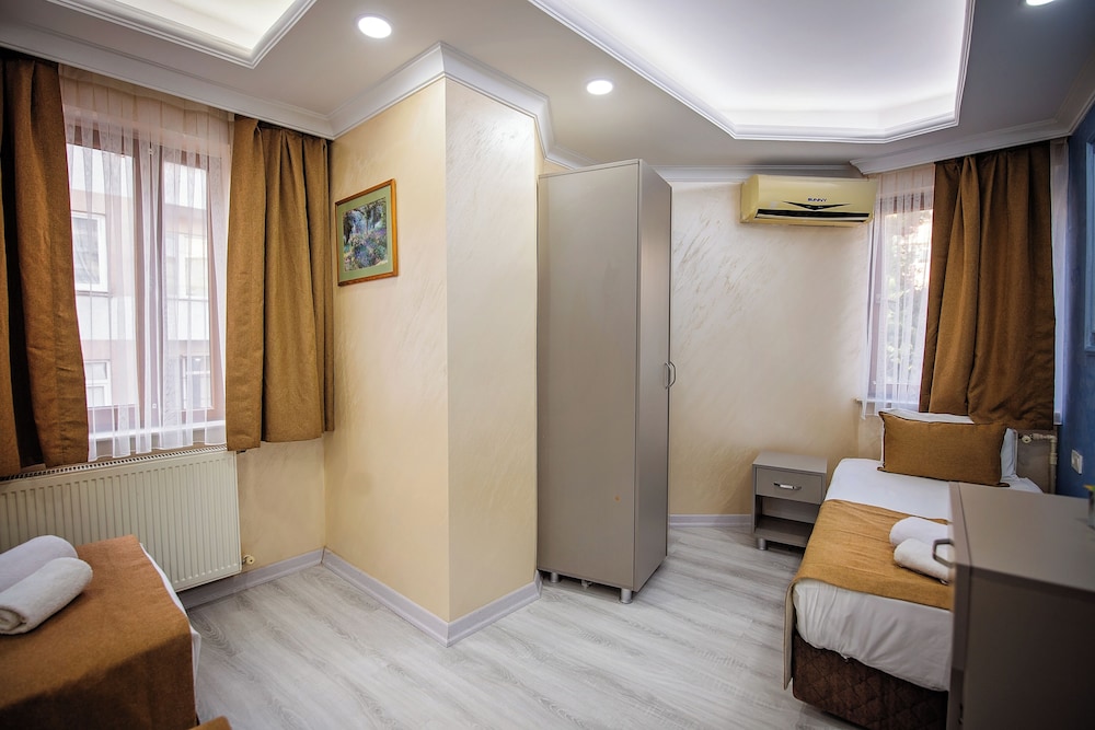 Hotel Kibele 50/50