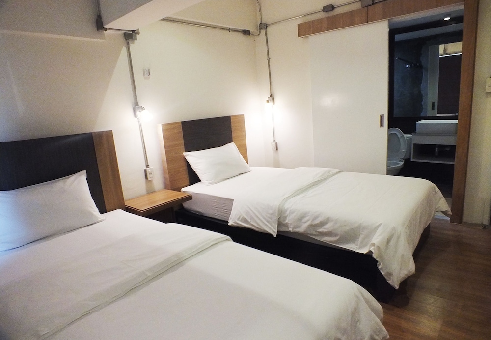 09 Hostel 10/49