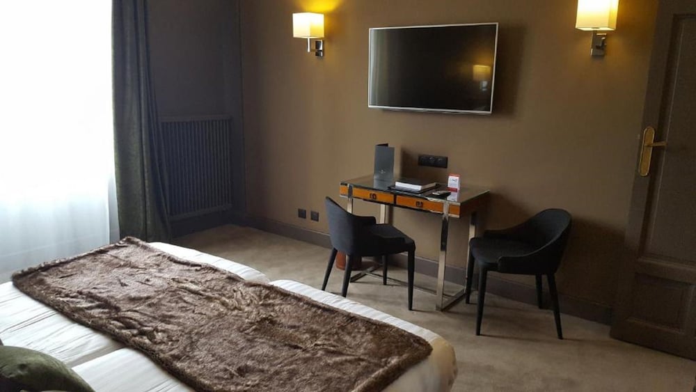 Hotel Carlton 17/70