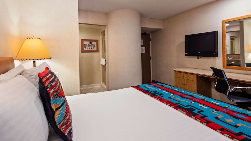 Inn at Santa Fe, SureStay Collection by Best Western 12/41