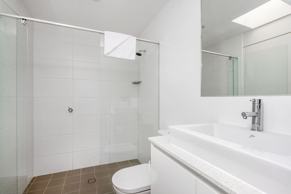Bayview Beachfront Apartments 45/50