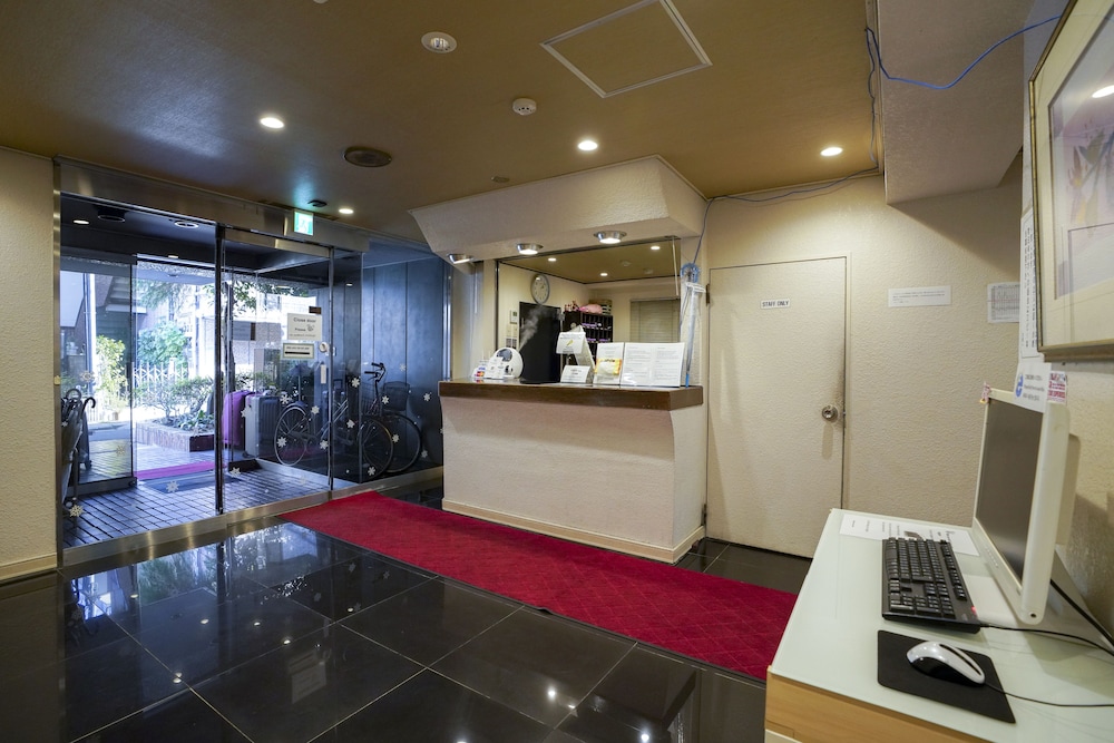 ホテル エンパイア 新宿 写真1