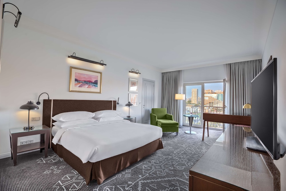 Hyatt Regency Baku 24/77