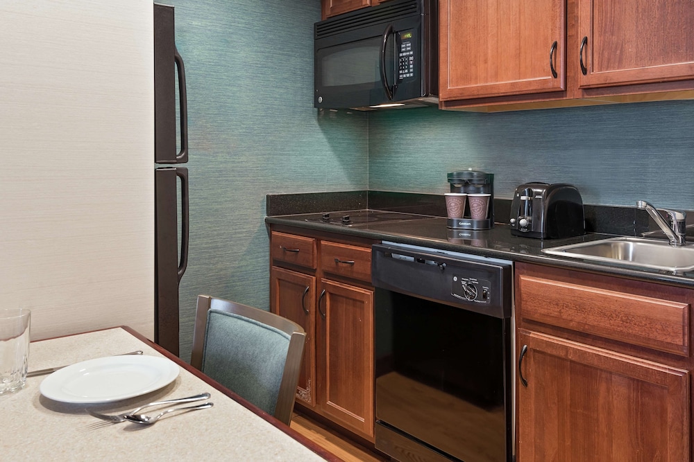 Homewood Suites by Hilton Cleveland-Beachwood 42/49