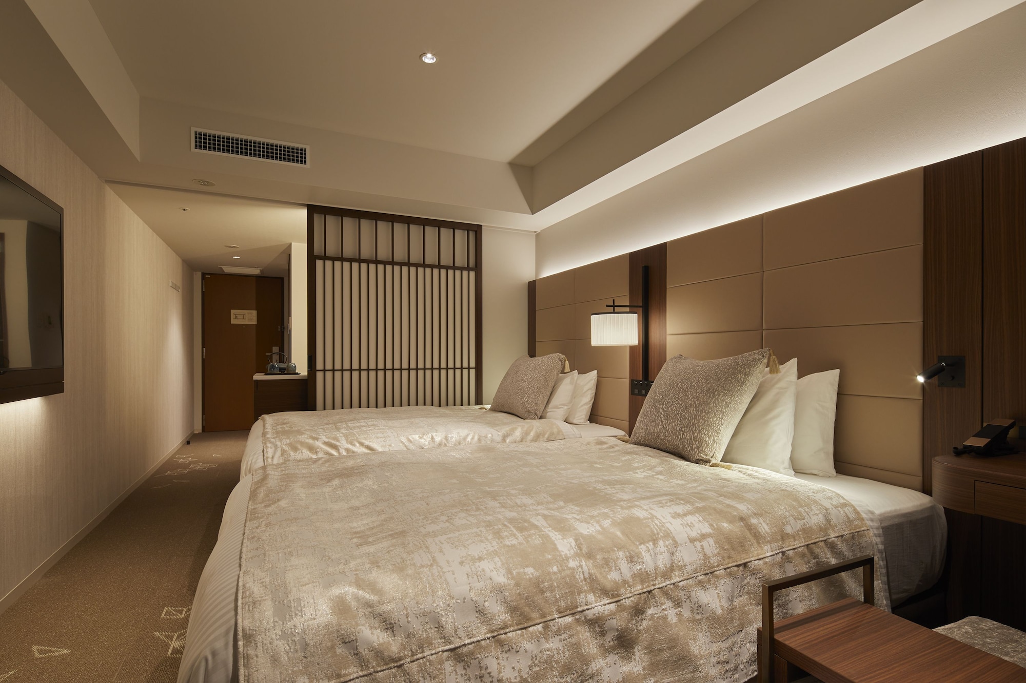 PREMIER, TWIN BEDS