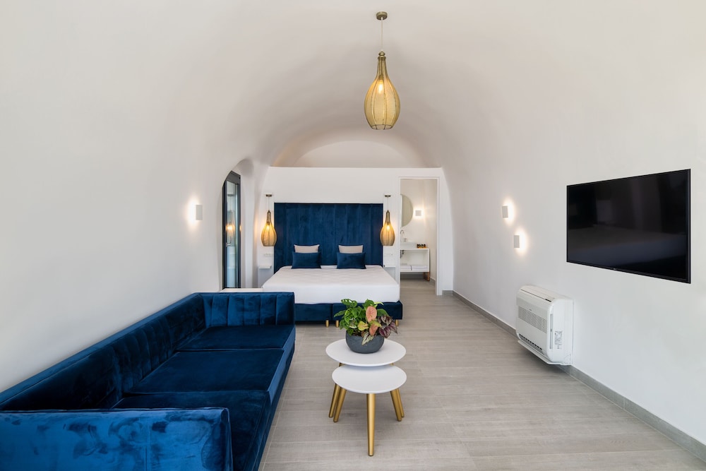 Palm Island Suites Santorini 37/66