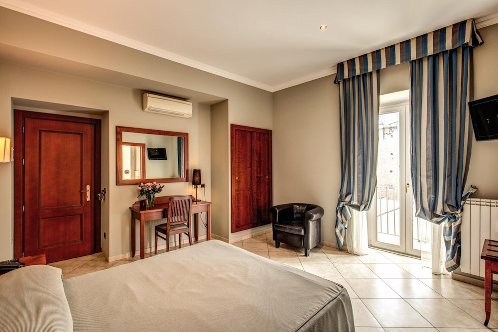 Hotel Taormina Roma 6/56