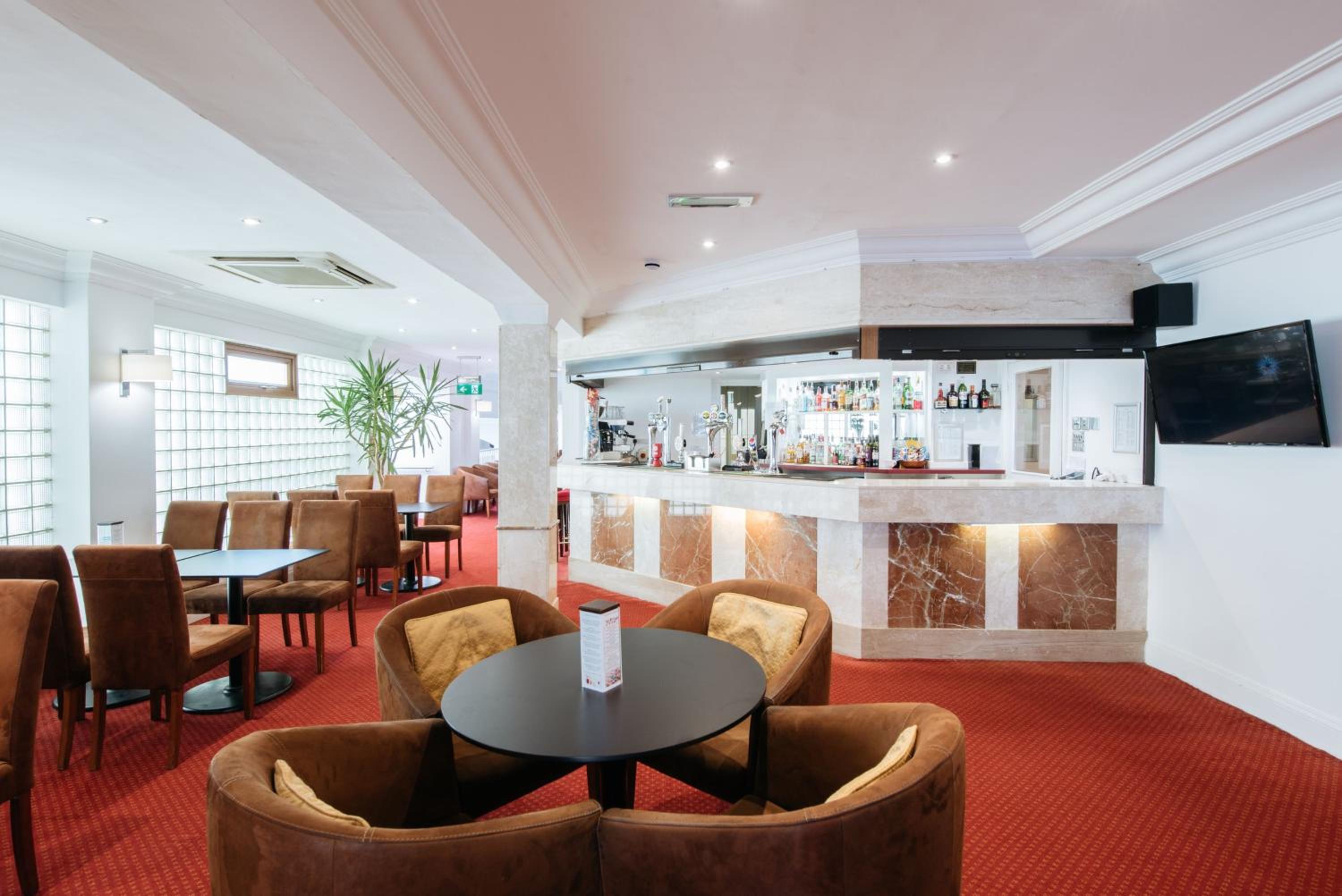 The Queens Hotel 15/27