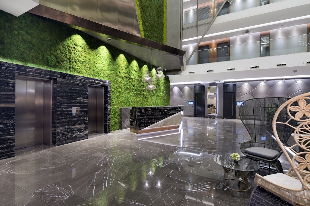 Doubletree By Hilton Istanbul Piyalepasa 74/82