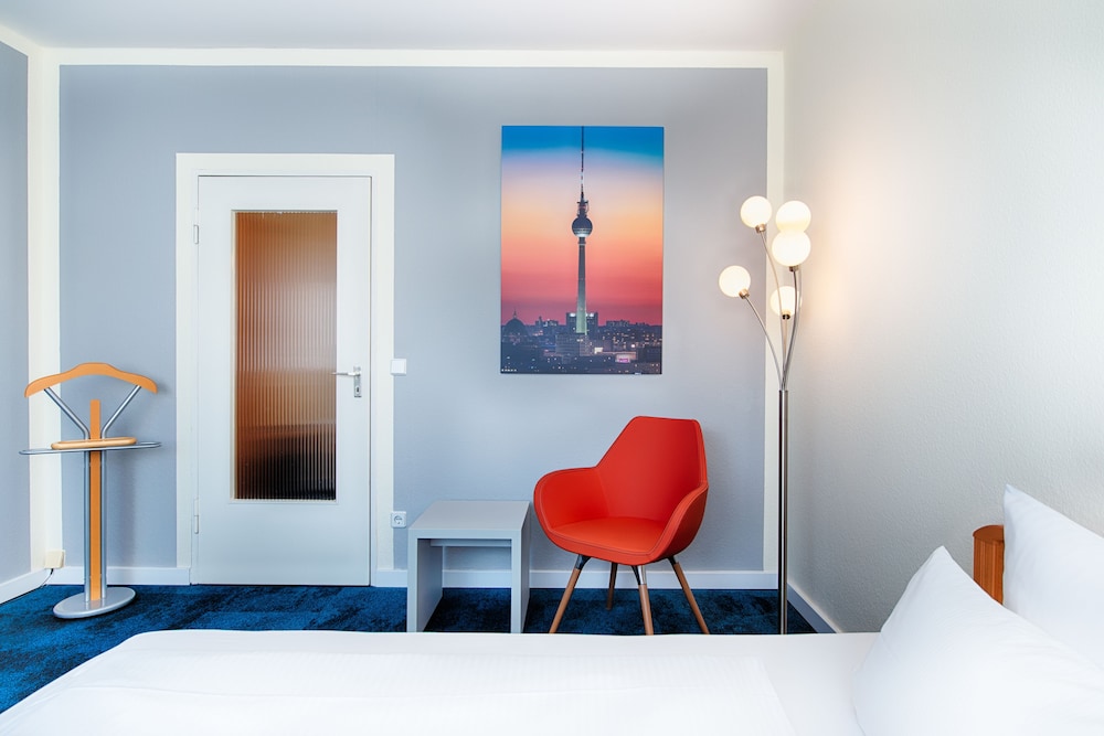 Carolinenhof Hotel 49/68