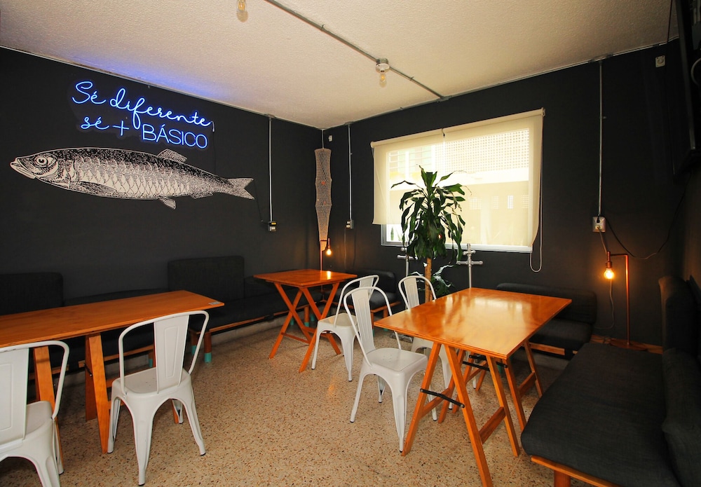 Mas Basico Hotel 44/54