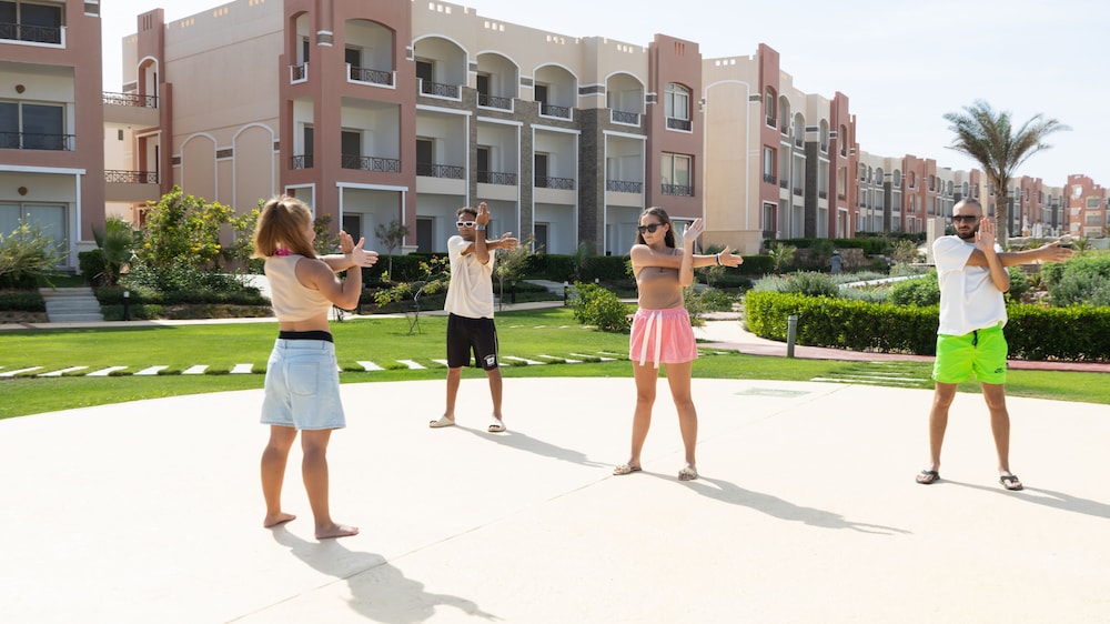 Oyster Bay Beach Suites 49/60