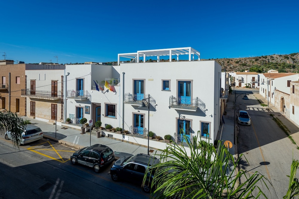 Hotel Vento Del Sud 39/47