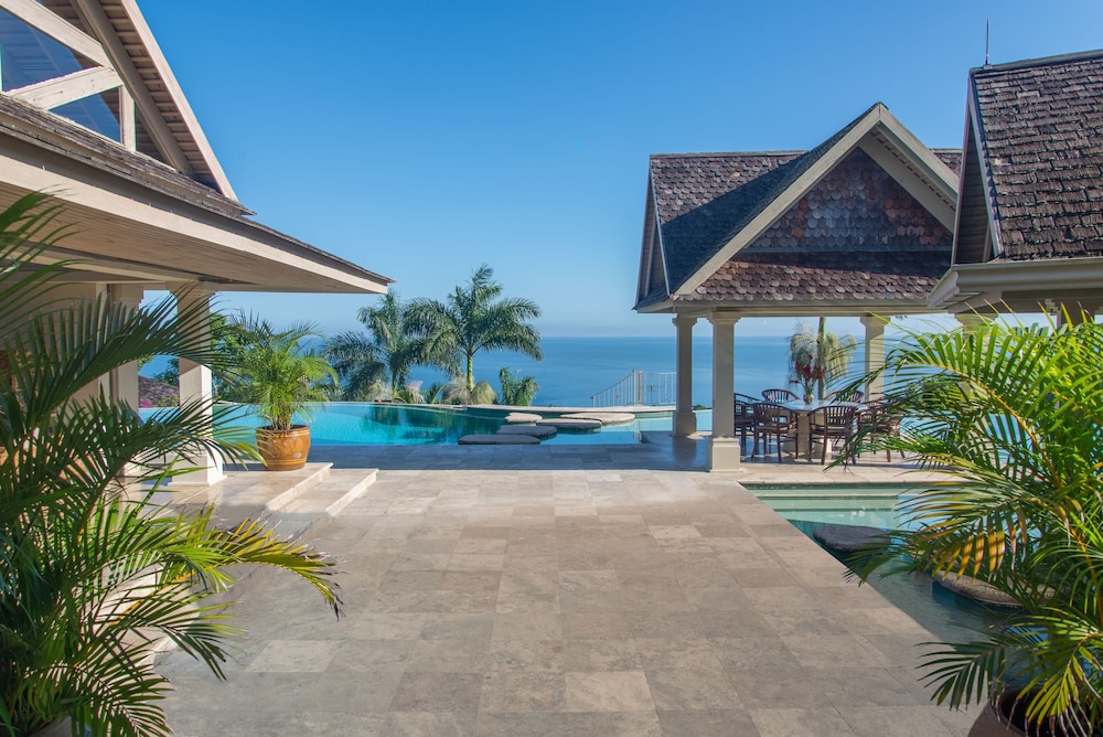 Silent Waters Villa 30/40