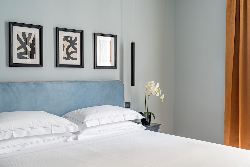 Flom Boutique Hotel 17/50