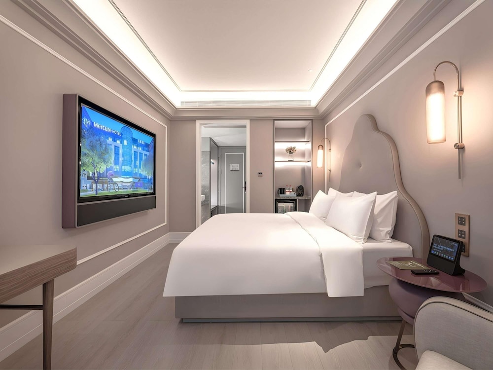 DELUXE, TWIN BEDS