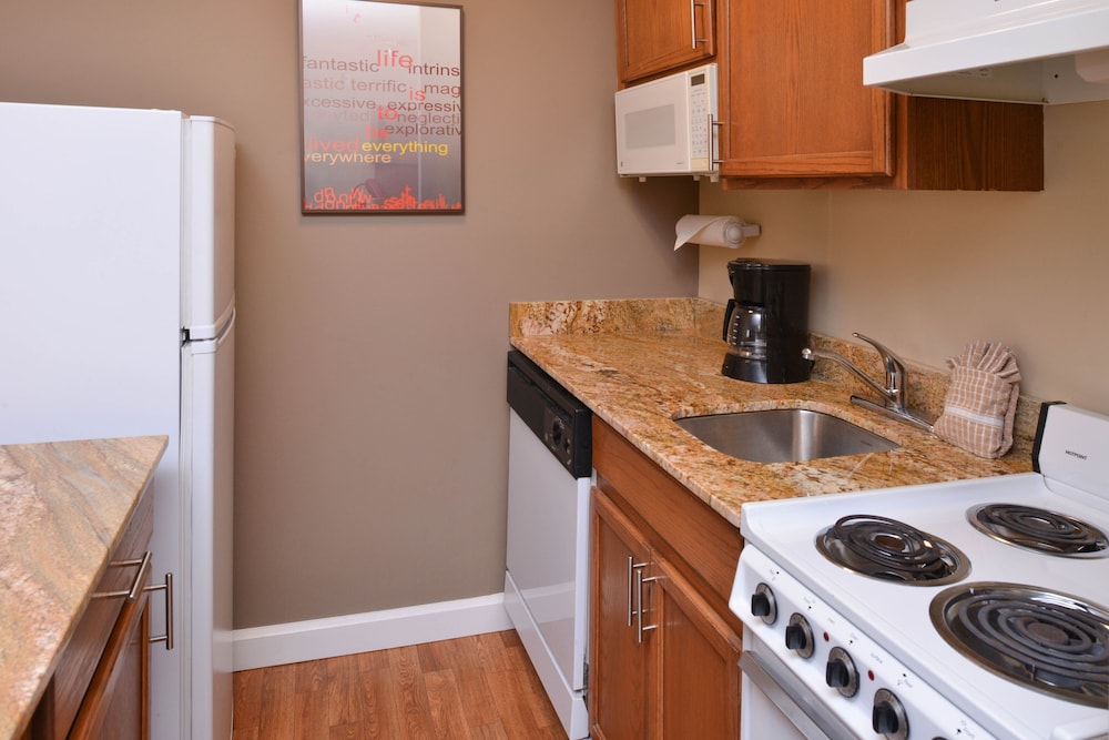 Candlewood Suites St Louis St Charles an IHG Hotel 13/36