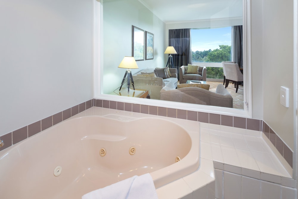 Royal on the Park Hotel and Suites 57/57