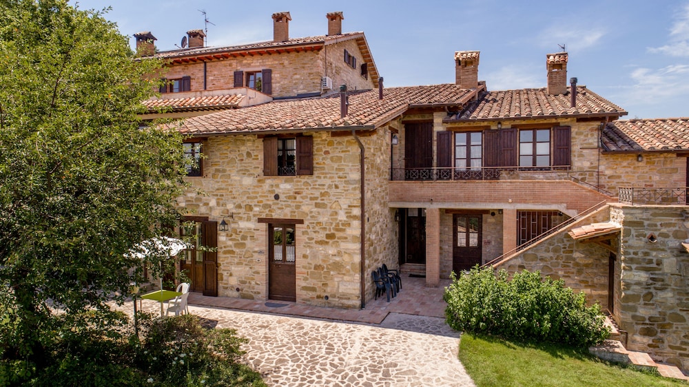 Agriturismo Fonte Chiara 33/35