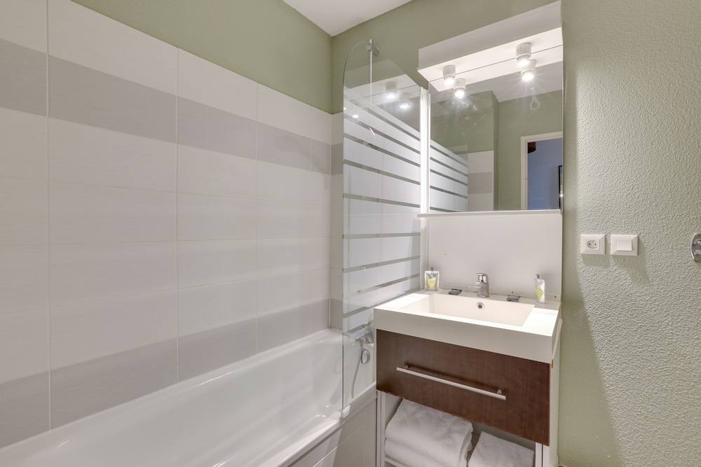All Suites Appart Bordeaux Lac 58/63