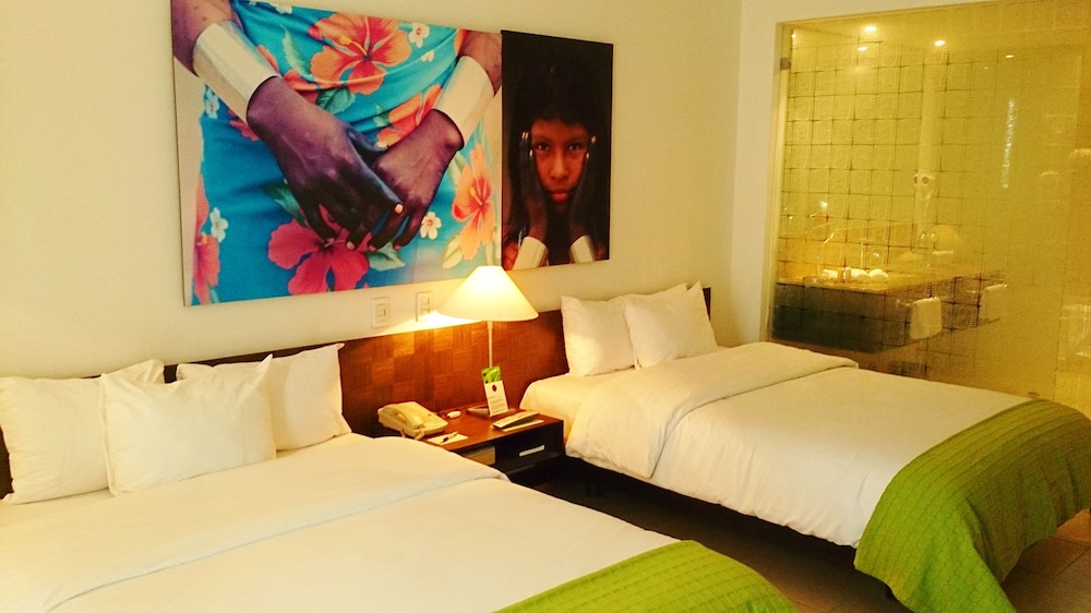 Deluxe, 2 Double Beds