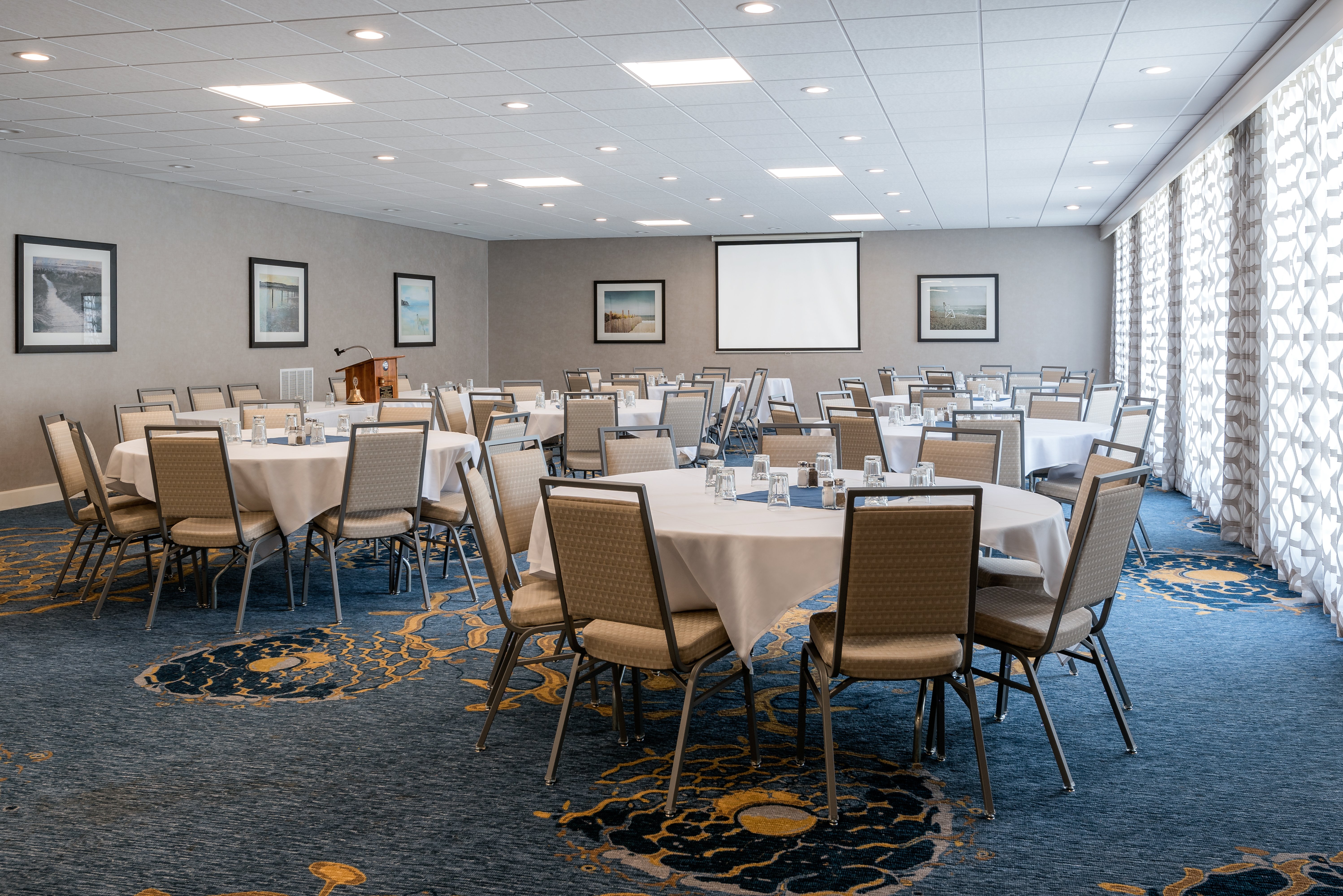 Holiday Inn South Kingstown (Newport Area) 66/78